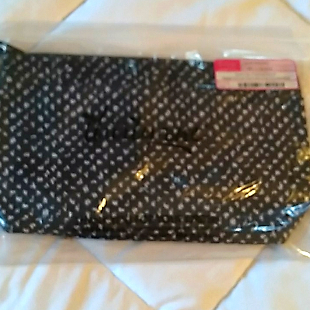 Thirty. One brand insulated pouch